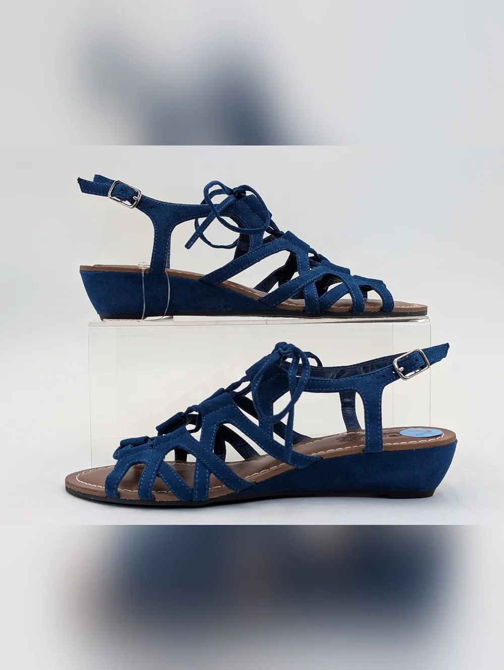 NWT Carlos Kiara2 Sz 7.5 Strappy Low-Wedge Rich Blue Fabric Upper Silver Buckles